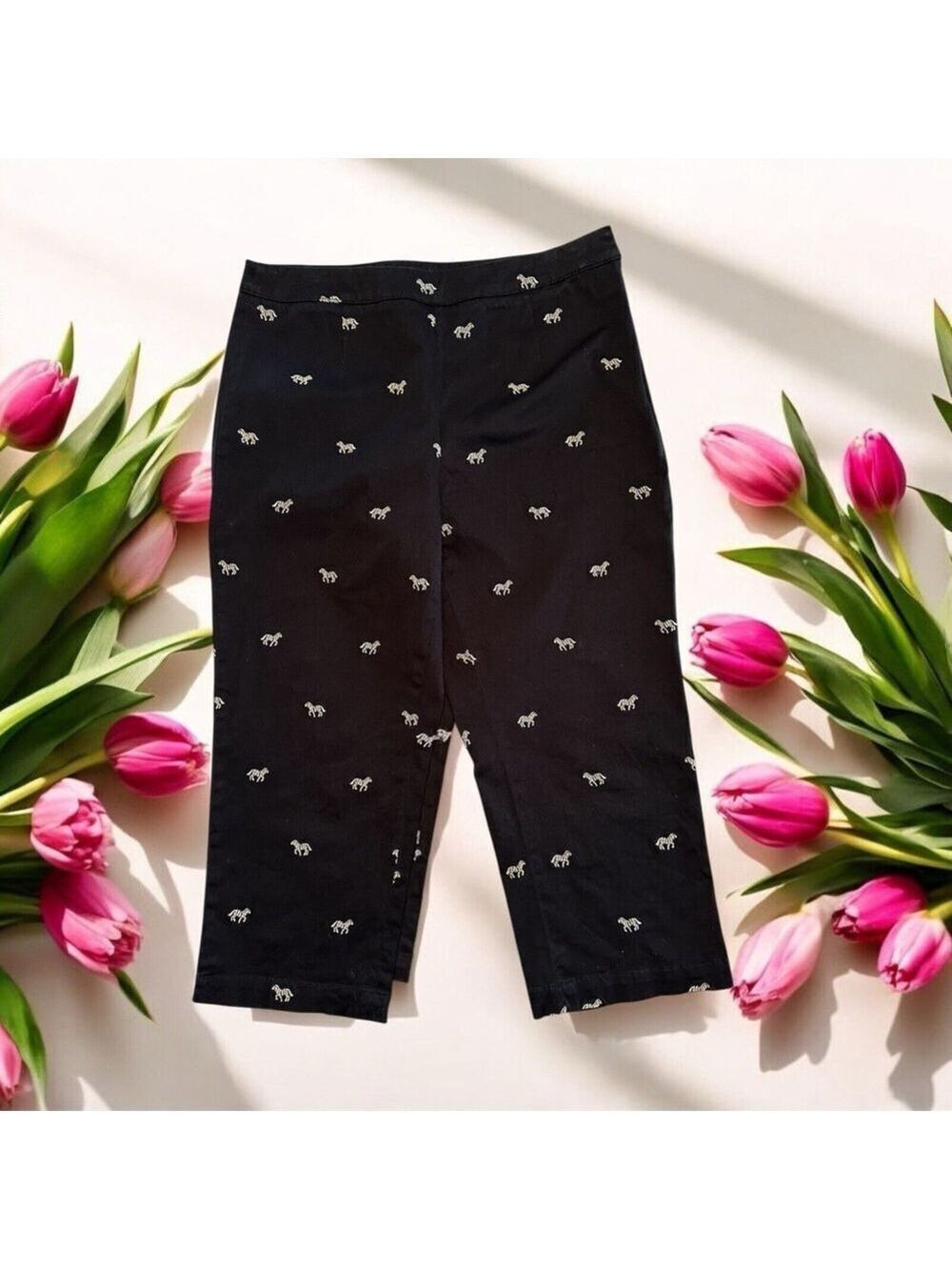 Coldwater Creek Capri Pants Women Size 10 Petite Black Zebra Embroidered